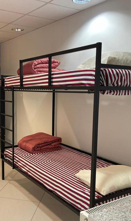 Hostel Matteo Prishtinë Ngoại thất bức ảnh