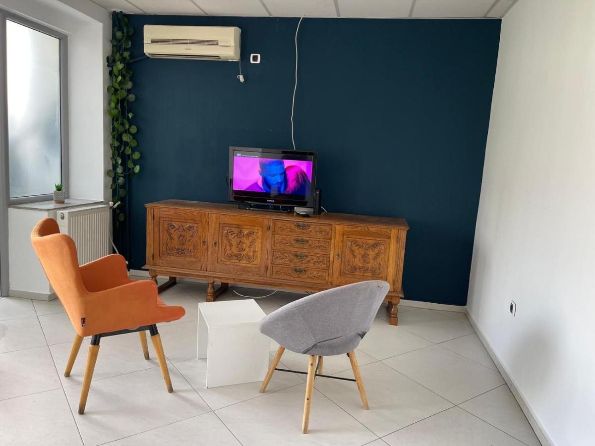 Hostel Matteo Prishtinë Ngoại thất bức ảnh
