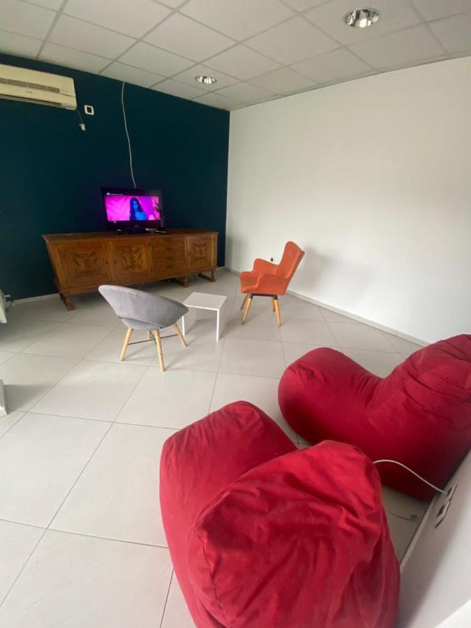 Hostel Matteo Prishtinë Ngoại thất bức ảnh